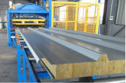 Mineral wool sandwich panel machine